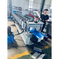 彩鋼屋脊瓦機(jī)器 金碩機(jī)械 廠房屋脊瓦 自動(dòng)屋脊瓦